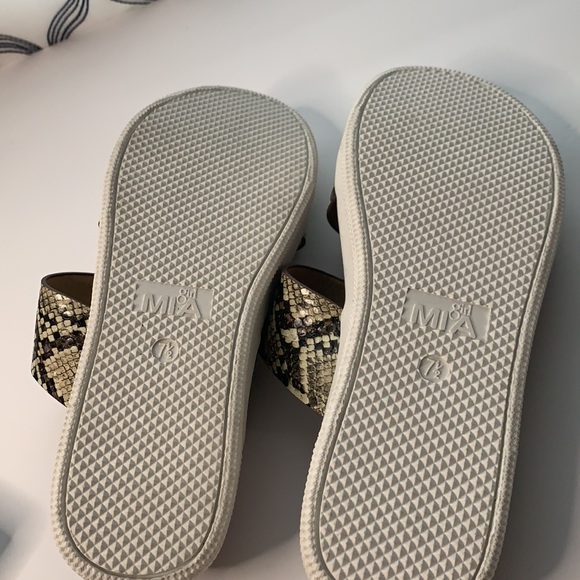 Mia girl Snake print Women’s sandal size:6,6.5,7, 7.5,8, 8.5,9, 9.5, 10 Various - Picture 10 of 14